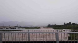 新生橋から上流.jpg